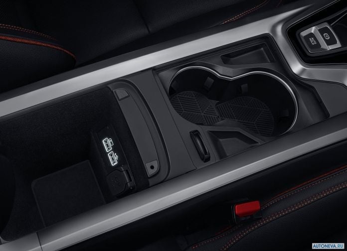 2019 Lynk&Co 01 Update - фотография 12 из 20