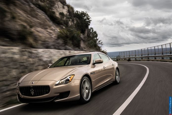 2013 Maserati Quattroporte - фотография 2 из 45