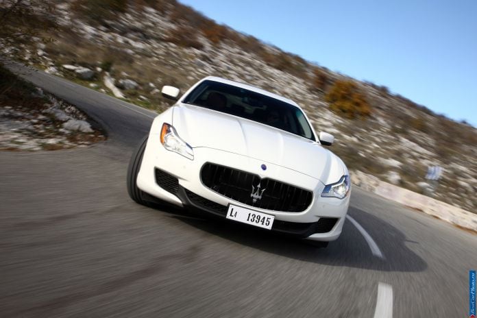 2013 Maserati Quattroporte - фотография 12 из 45