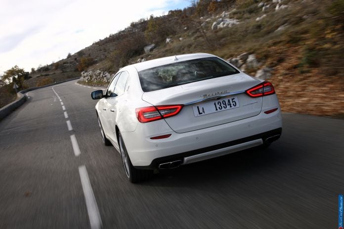 2013 Maserati Quattroporte - фотография 15 из 45