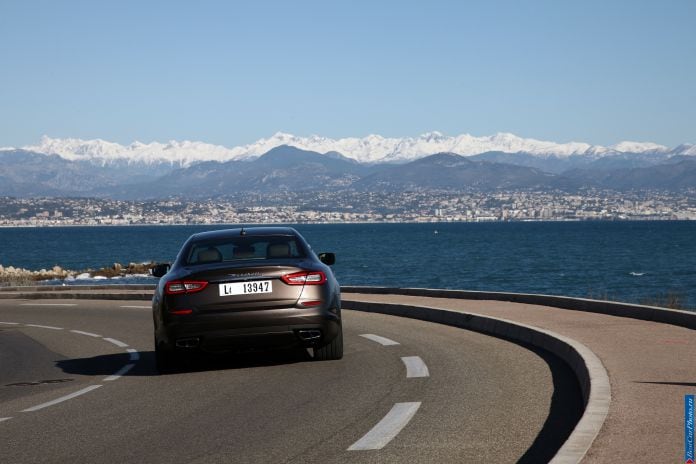 2013 Maserati Quattroporte - фотография 19 из 45