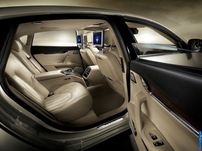 2013 Maserati Quattroporte - фотография 34 из 45