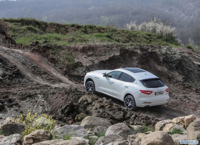 2017 Maserati Levante - фотография 50 из 115