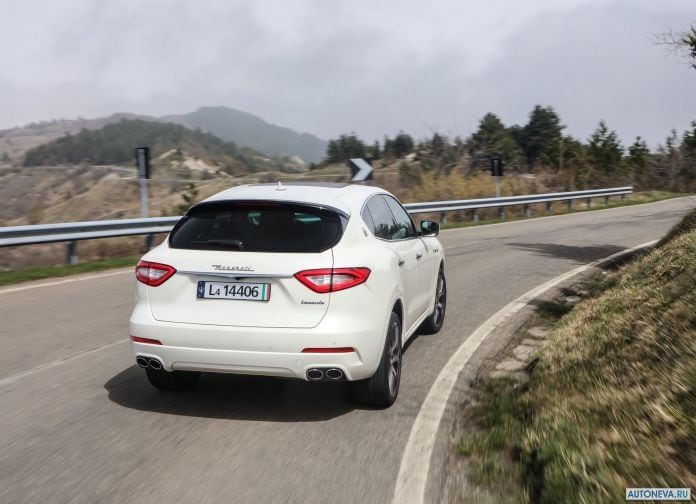 2017 Maserati Levante - фотография 57 из 115