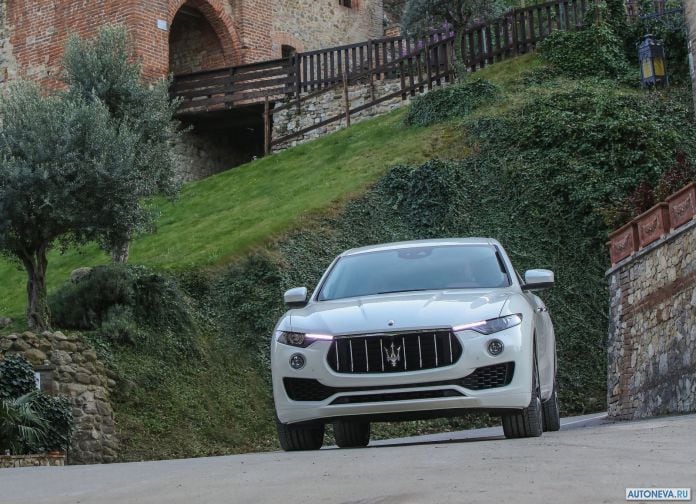 2017 Maserati Levante - фотография 63 из 115