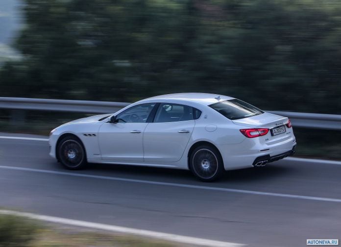 2017 Maserati Quattroporte - фотография 36 из 79
