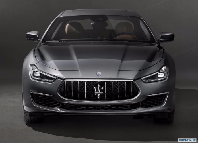2018 Maserati Ghibli Granlusso - фотография 3 из 4