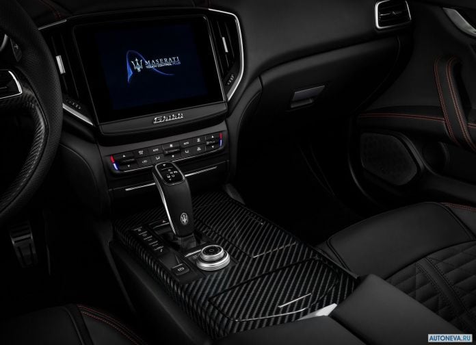 2019 Maserati Ghibli - фотография 30 из 39