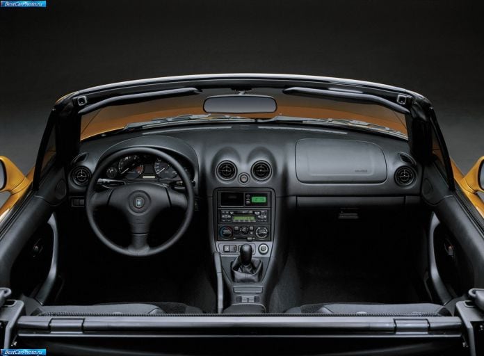 1998 Mazda MX5 - фотография 29 из 42