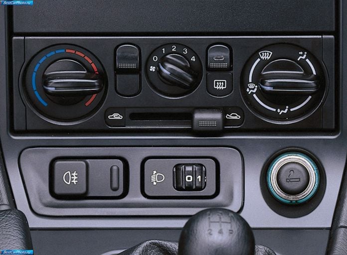 1998 Mazda MX5 - фотография 33 из 42