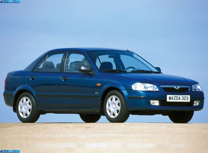 2000 Mazda 323 - фотография 7 из 15