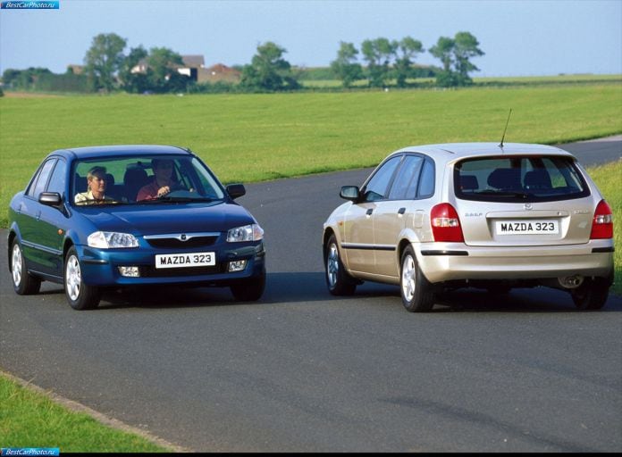 2000 Mazda 323 - фотография 12 из 15
