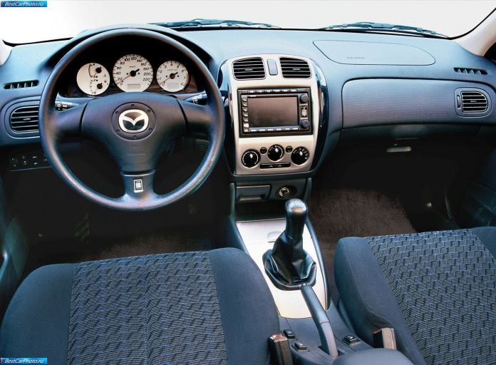 2000 Mazda 323 - фотография 13 из 15