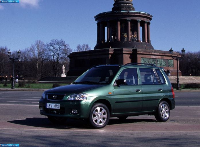 2000 Mazda Demio - фотография 9 из 33