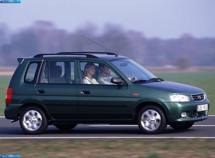 2000 Mazda Demio - фотография 14 из 33