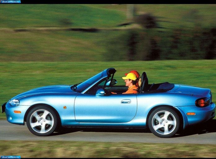 2000 Mazda MX5 - фотография 19 из 38