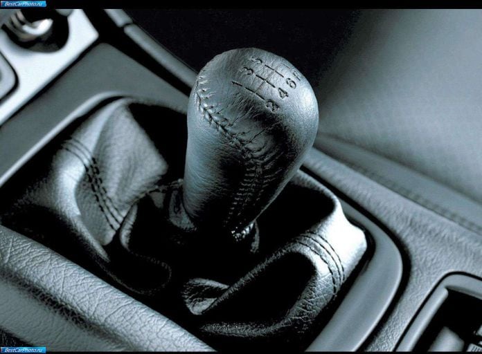 2000 Mazda MX5 - фотография 32 из 38