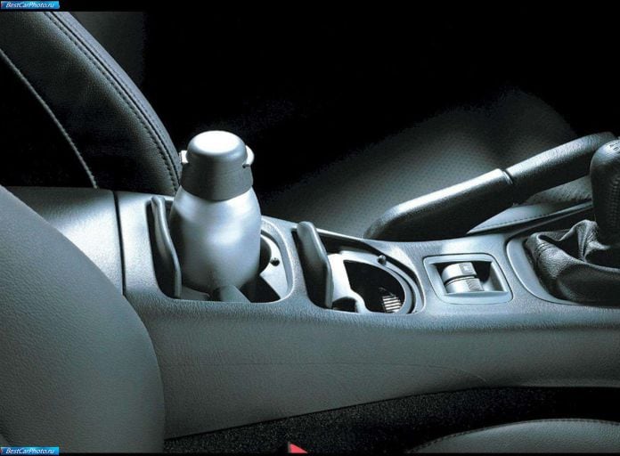 2000 Mazda MX5 - фотография 33 из 38