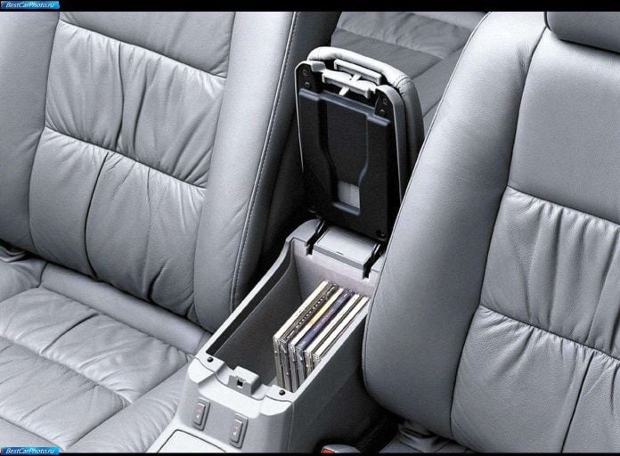 2000 Mazda Xedos 9 - фотография 23 из 27