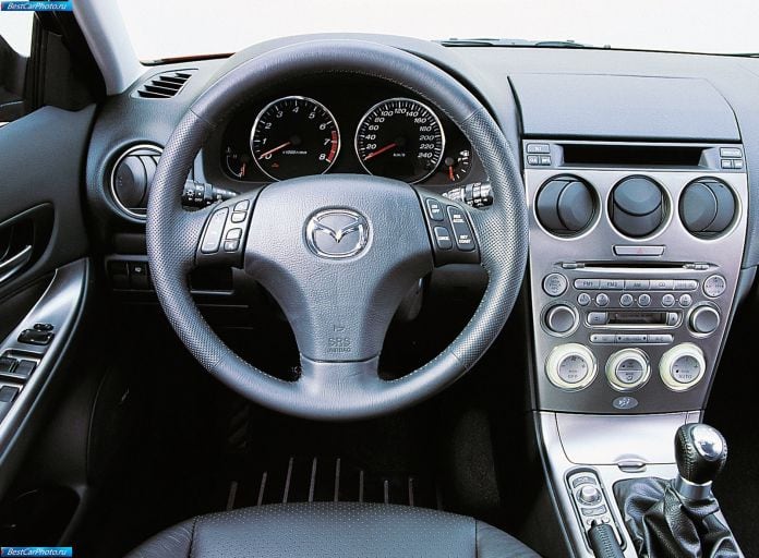 2001 Mazda 6 Sedan - фотография 25 из 35