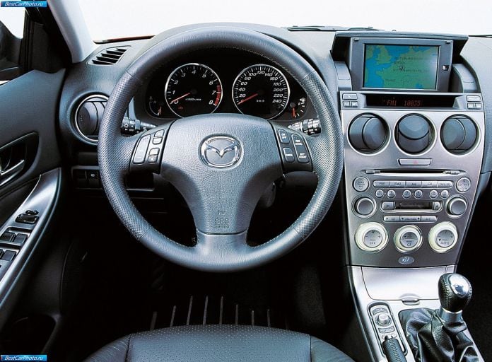 2001 Mazda 6 Sedan - фотография 26 из 35