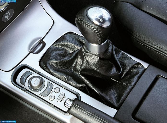 2001 Mazda 6 Sedan - фотография 27 из 35