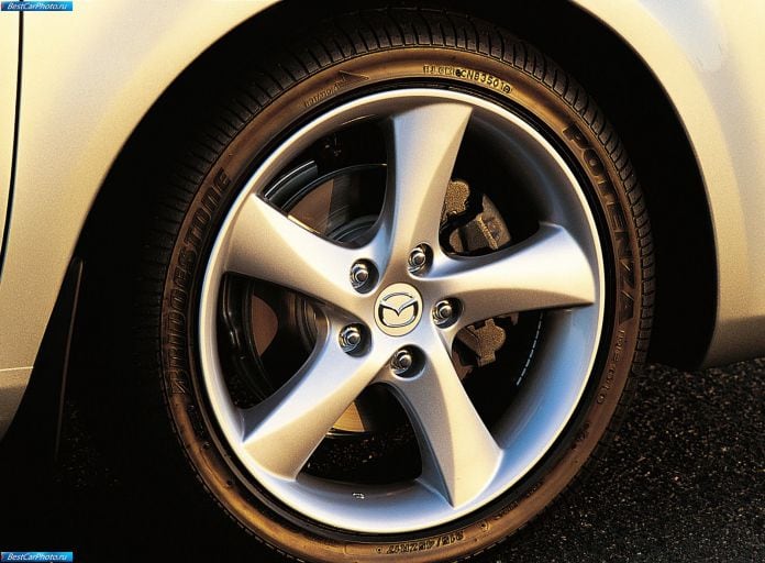 2001 Mazda 6 Sedan - фотография 32 из 35