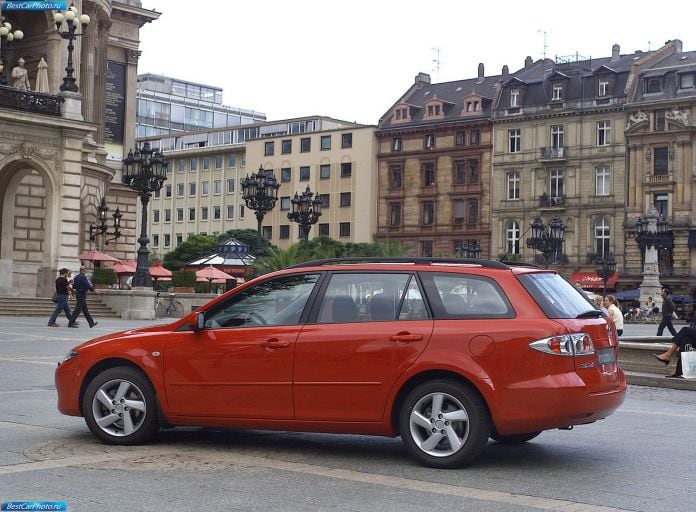 2001 Mazda 6 Wagon - фотография 12 из 20