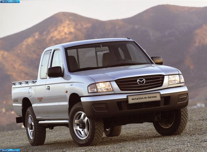 2001 Mazda B2500 - фотография 2 из 57