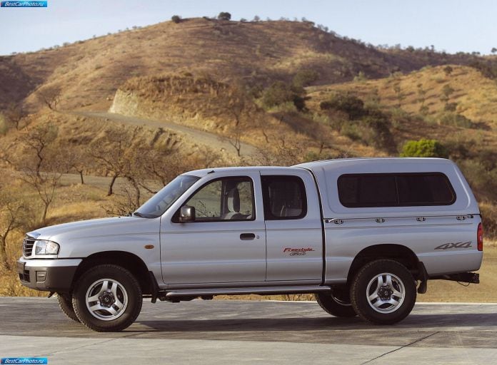 2001 Mazda B2500 - фотография 29 из 57