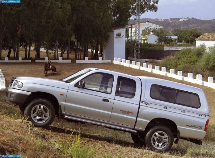 2001 Mazda B2500 - фотография 30 из 57