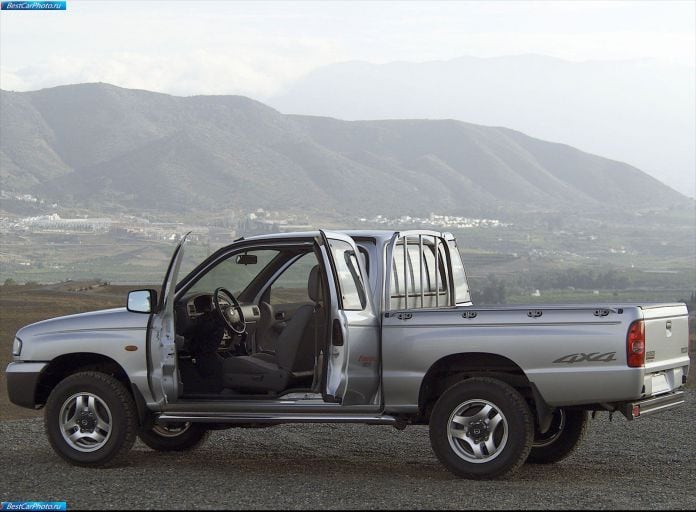 2001 Mazda B2500 - фотография 46 из 57