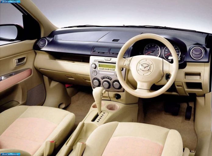 2003 Mazda Demio Stardust Pink Limited Edition - фотография 4 из 10