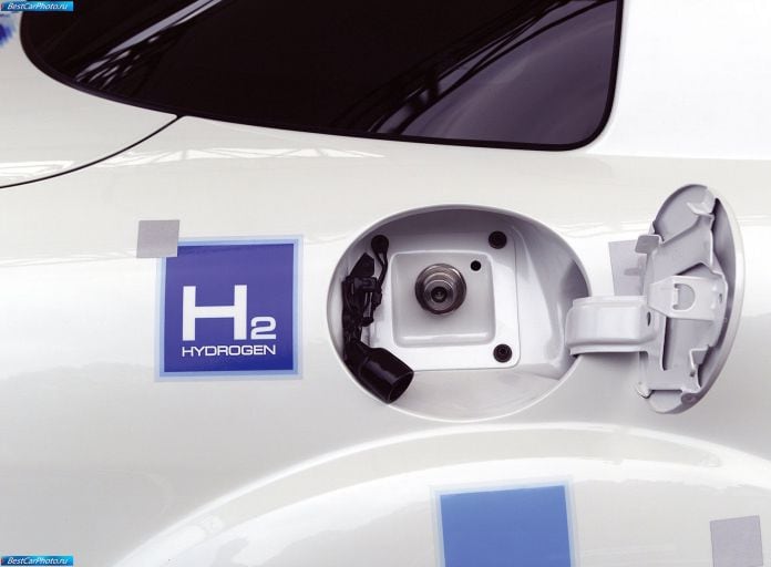 2003 Mazda RX8 Hydrogen Concept - фотография 15 из 18