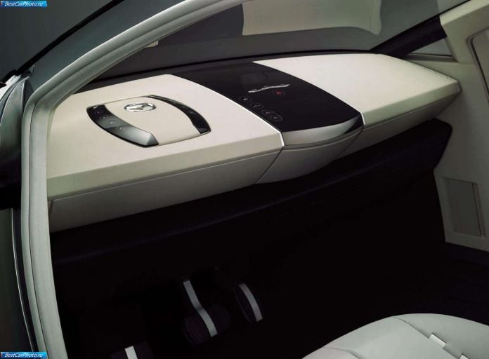 2003 Mazda Washu Concept - фотография 12 из 19