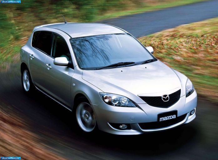 2004 Mazda 3 5-door - фотография 2 из 80