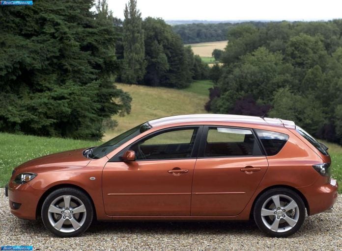 2004 Mazda 3 5-door - фотография 41 из 80