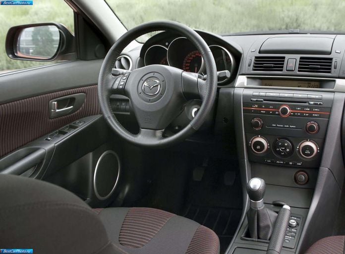 2004 Mazda 3 5-door - фотография 49 из 80