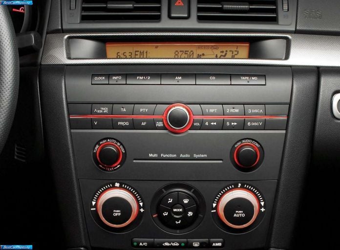 2004 Mazda 3 5-door - фотография 58 из 80