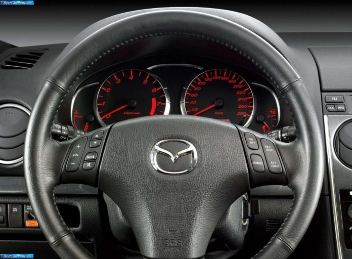 2004 Mazda 6 MPS - фотография 37 из 48