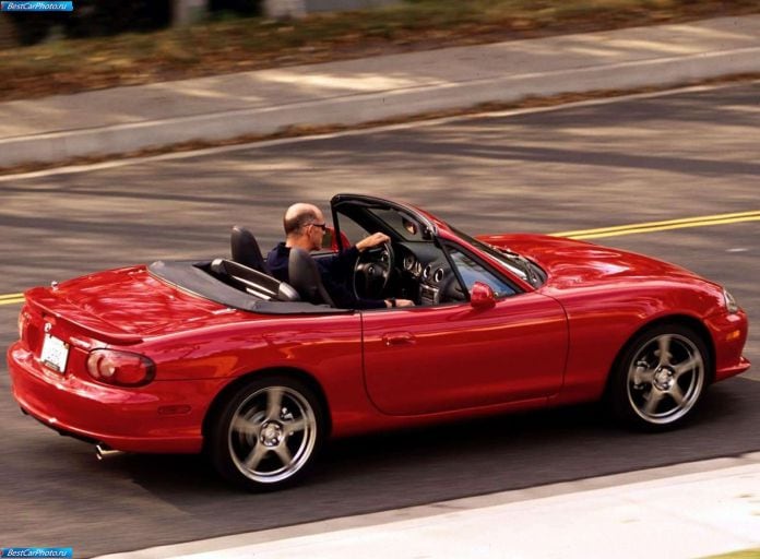 2004 Mazda Mazdaspeed MX5 - фотография 16 из 41