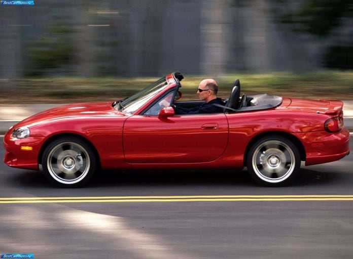 2004 Mazda Mazdaspeed MX5 - фотография 17 из 41
