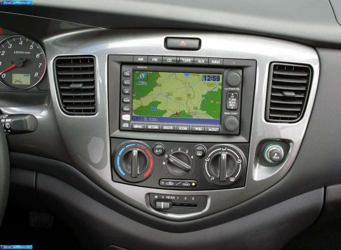 2004 Mazda MPV European Version - фотография 53 из 74