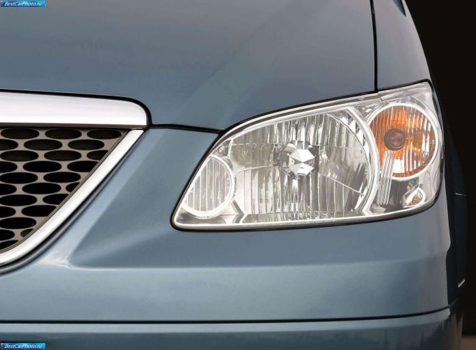 2004 Mazda MPV European Version - фотография 72 из 74
