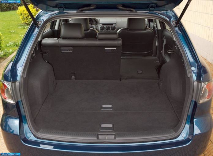 2005 Mazda 6 Wagon facelift - фотография 18 из 25