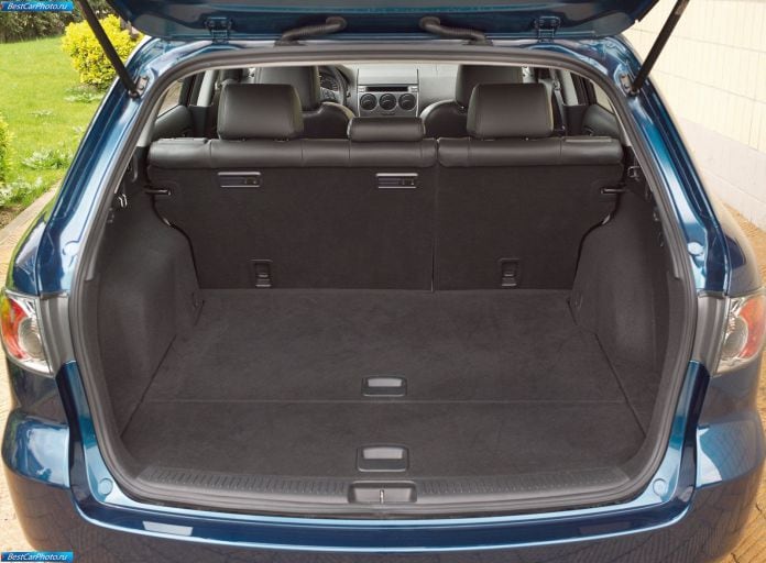 2005 Mazda 6 Wagon facelift - фотография 19 из 25