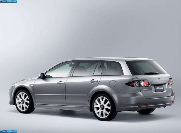2005 Mazda Atenza Sport Wagon - фотография 2 из 6