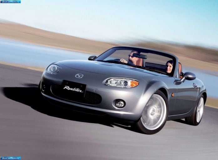2005 Mazda Roadster - фотография 1 из 24