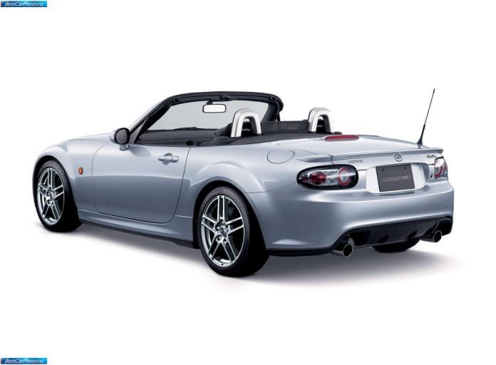 2005 Mazda Roadster - фотография 12 из 24