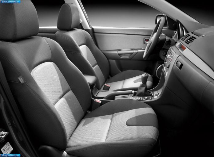 2006 Mazda 3 facelift - фотография 17 из 24